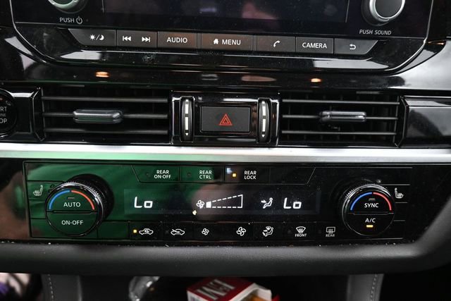 Used 2025 Nissan Pathfinder SV AWD/4WD image 14