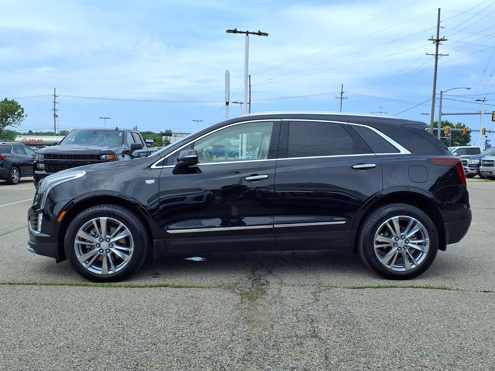 Certified 2024 Cadillac XT5 Premium Luxury AWD/4WD image 8