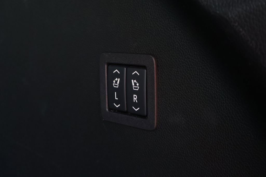 Used 2024 Buick Enclave Premium image 50