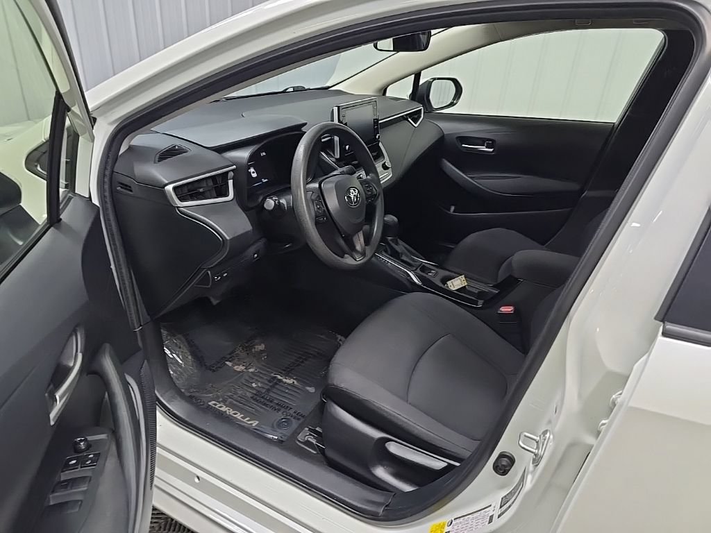 Used 2020 Toyota Corolla LE FWD image 28
