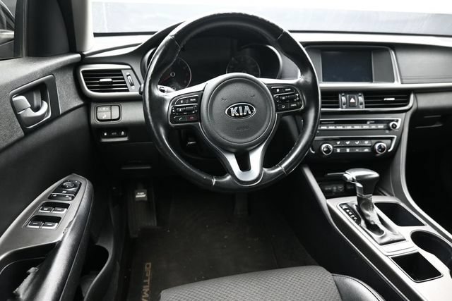 Used 2018 Kia Optima S FWD image 16