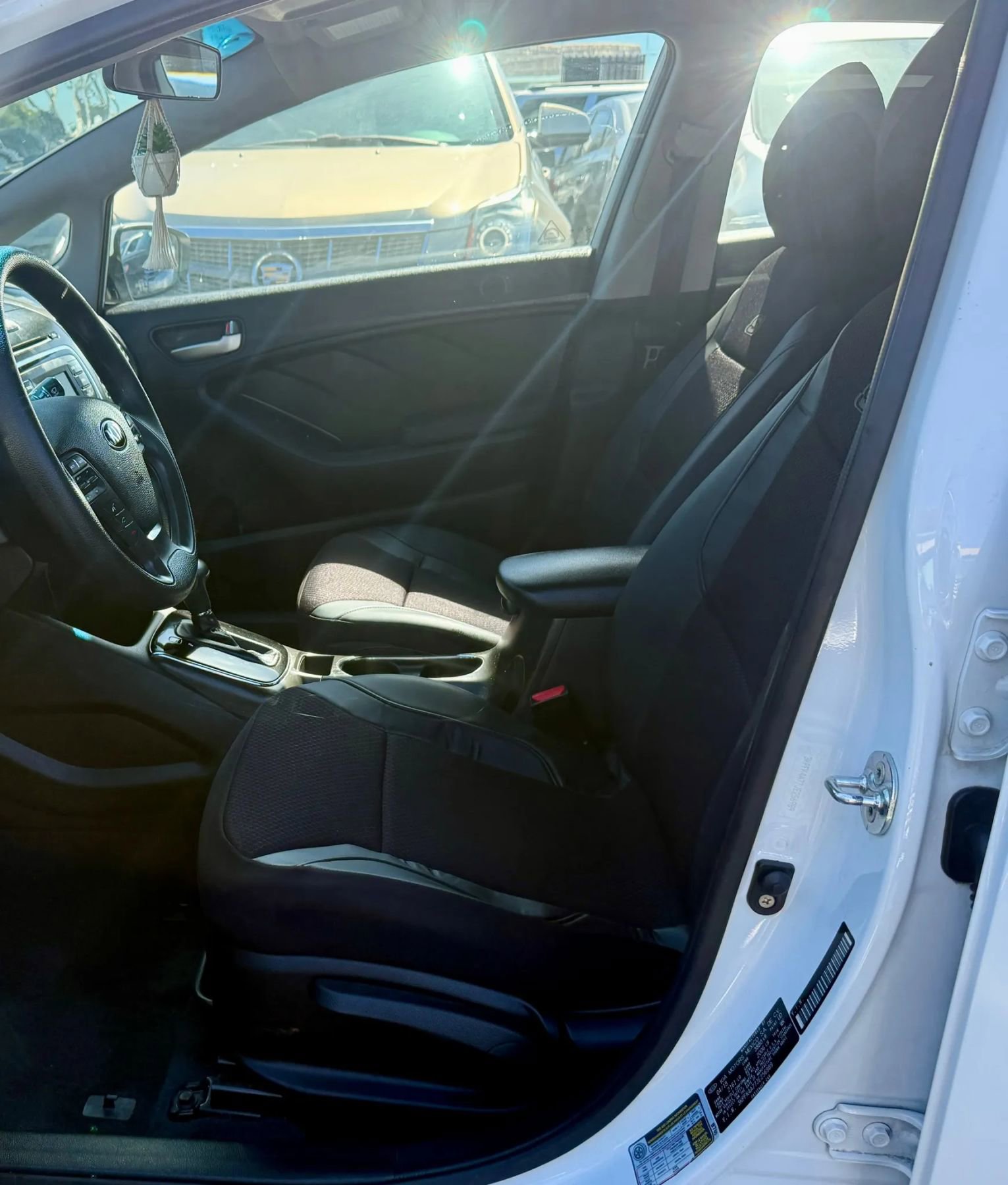 Used 2018 Kia Forte LX image 10