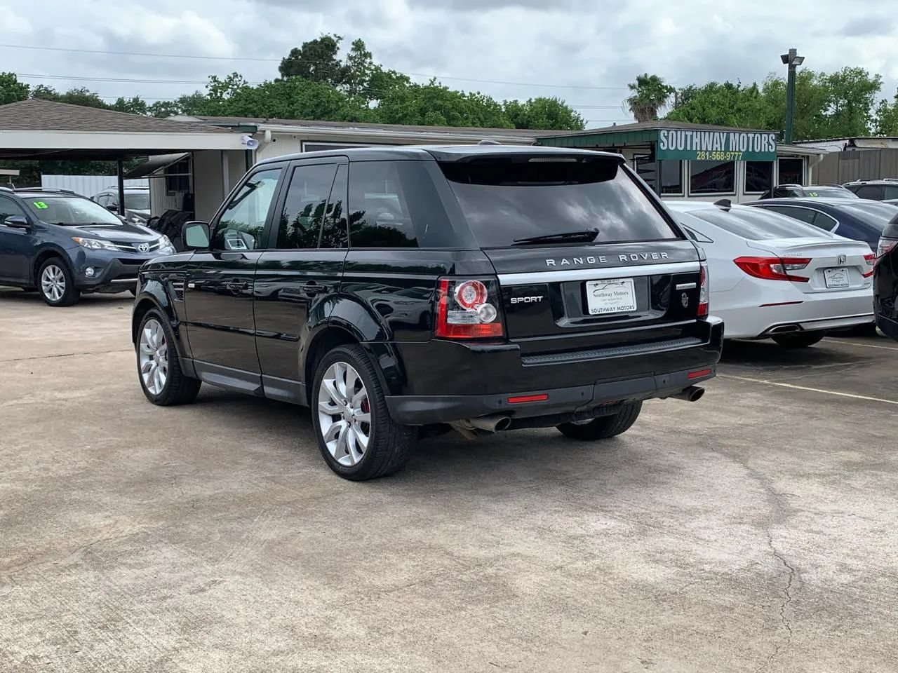Used 2013 Land Rover Range Rover Sport Supercharged AWD/4WD image 5