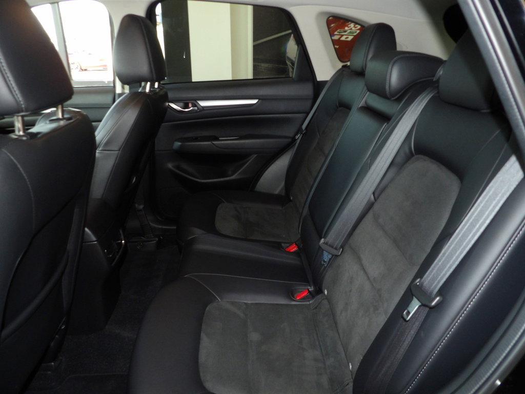Used 2019 MAZDA CX-5 Touring image 23