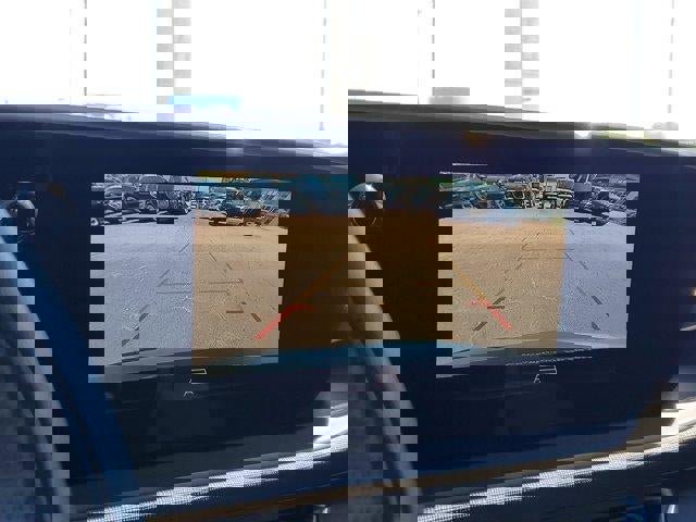 Used 2025 Buick Envista Preferred w/ Advanced Safety Package image 36