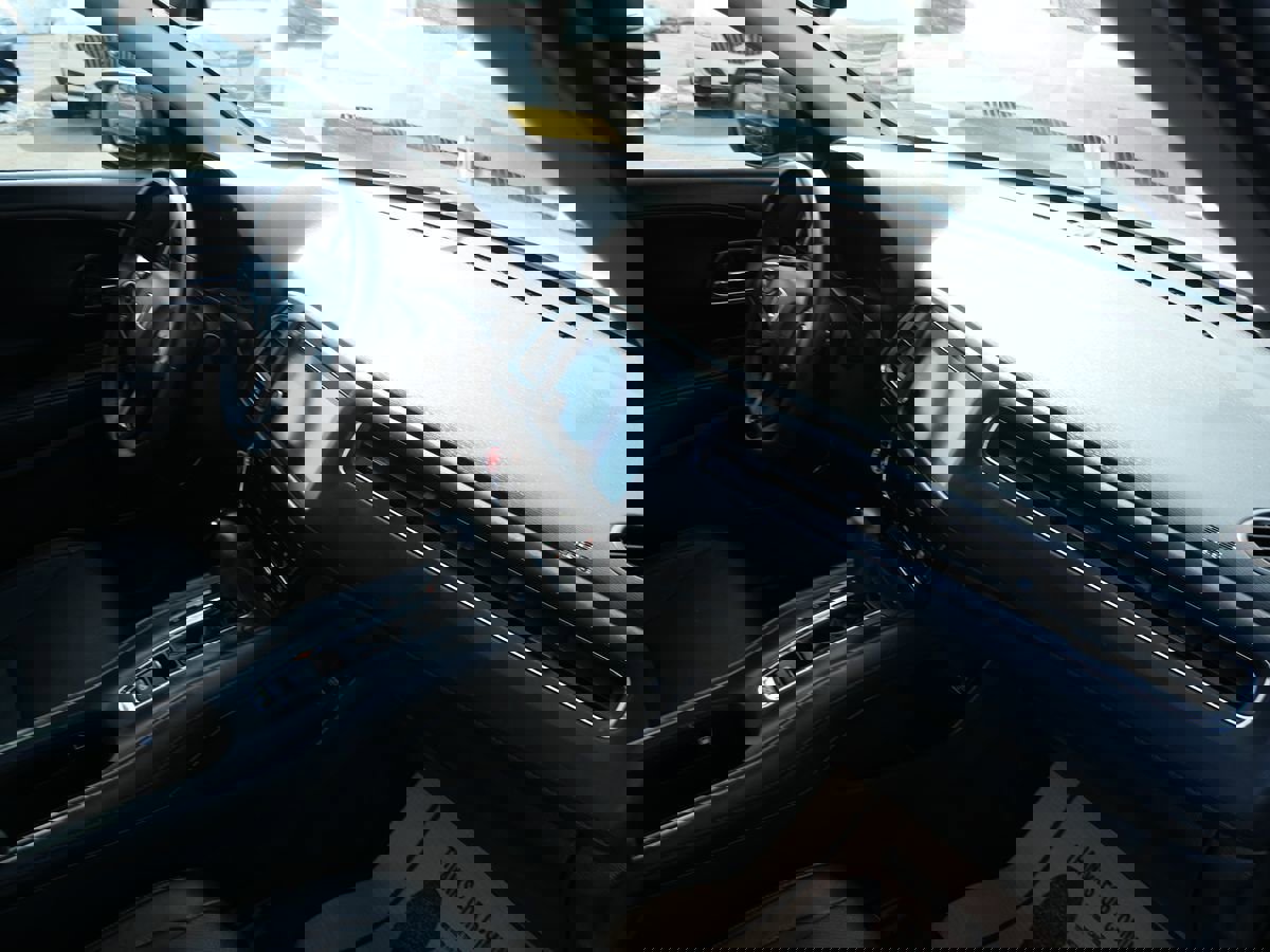 Used 2019 Honda HR-V Touring image 32