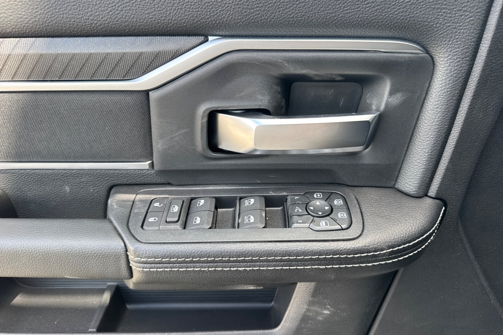 New 2027 RAM 3500 Big Horn AWD/4WD image 10