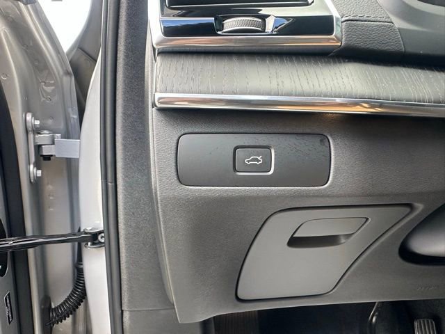 Used 2025 Volvo XC90 B6 Ultra w/ Protection Package image 15