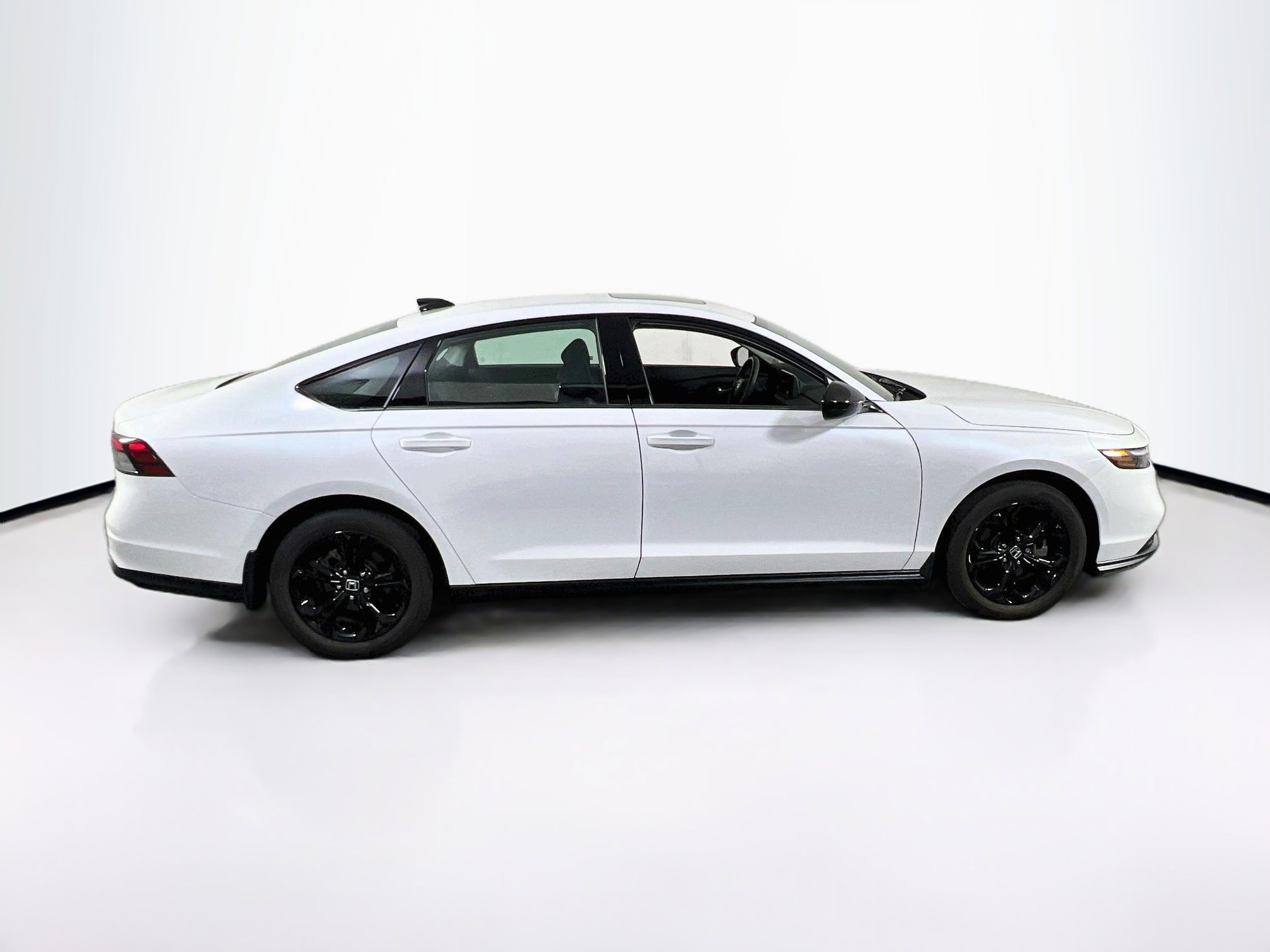 Used 2025 Honda Accord SE image 4