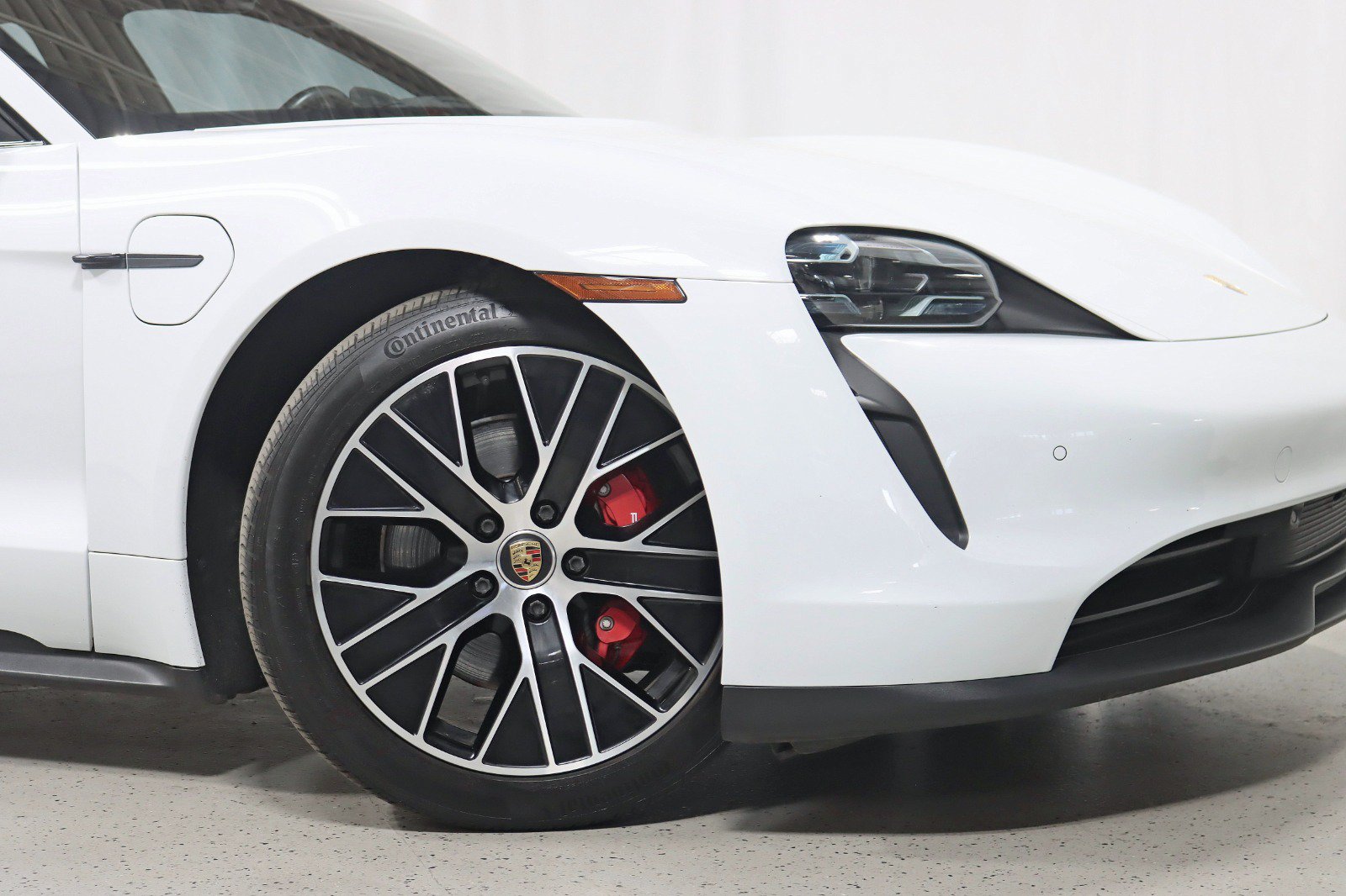 Used 2021 Porsche Taycan 4S AWD/4WD image 5