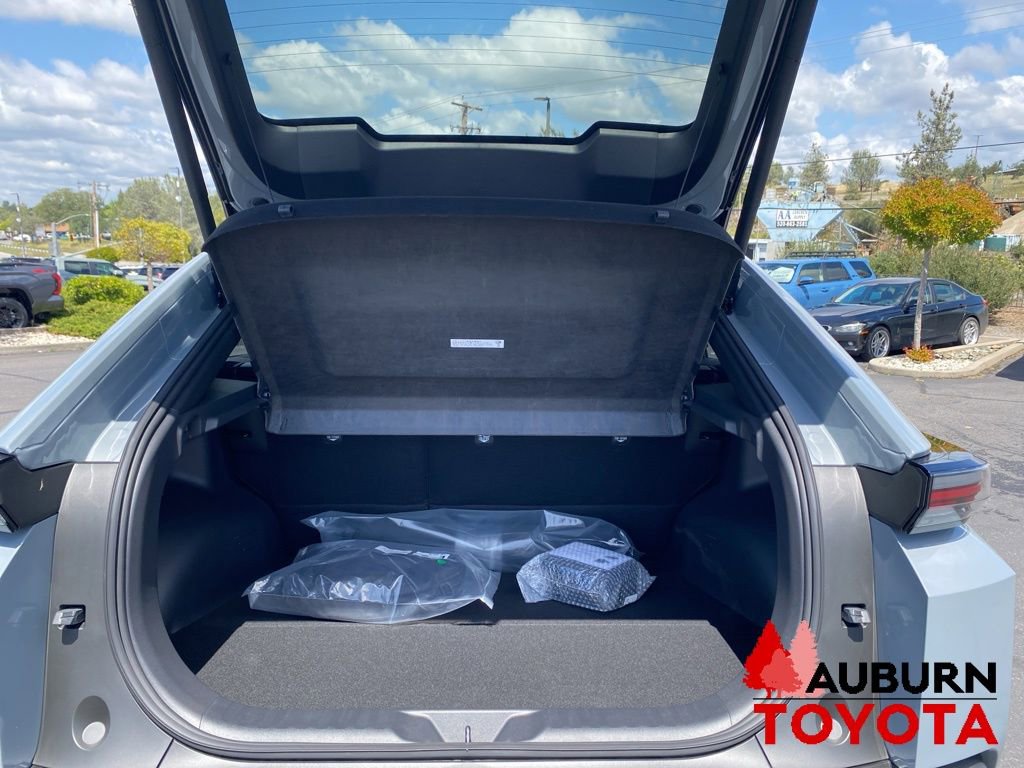 New 2026 Toyota C-HR AWD/4WD image 8