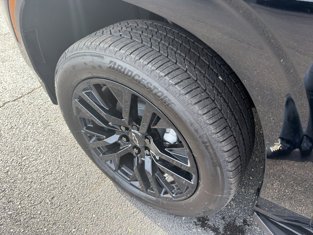 New 2026 Chevrolet Suburban Premier image 7