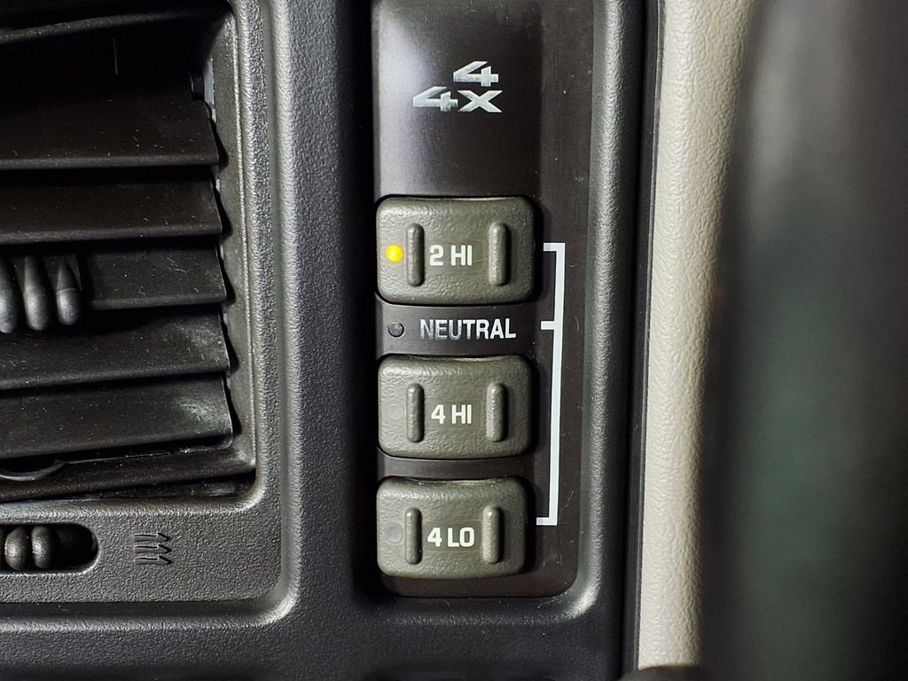 Used 2001 Chevrolet Silverado 3500 LT w/ Off-Road Skid Plate Pkg AWD/4WD image 17