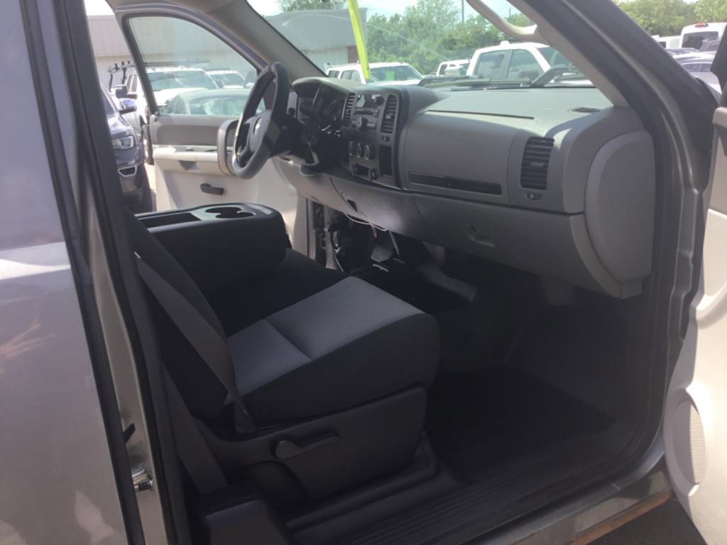 Used 2009 Chevrolet Silverado 2500 W/T AWD/4WD image 27