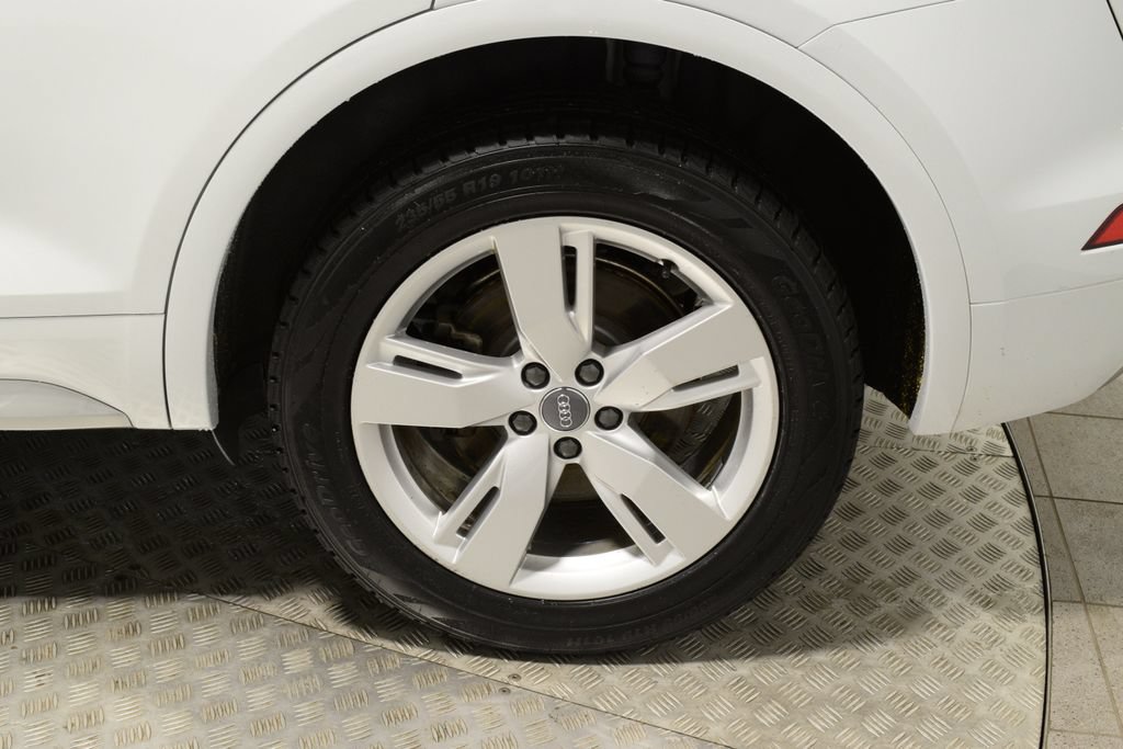 Used 2019 Audi Q5 2.0T Premium Plus w/ Premium Plus Package AWD/4WD image 39