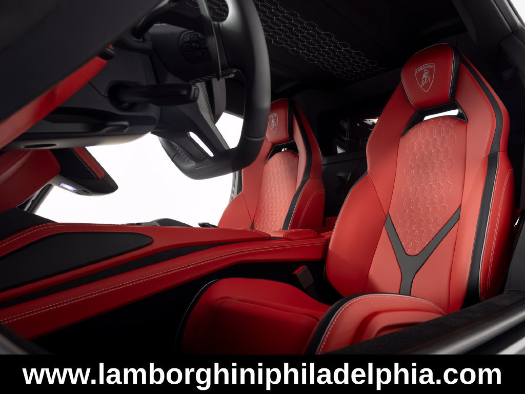 Used 2026 Lamborghini Revuelto AWD/4WD image 10