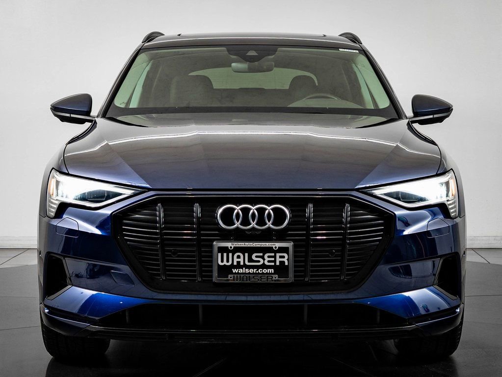 Used 2021 Audi e-tron Premium w/ Convenience Plus Package AWD/4WD image 2