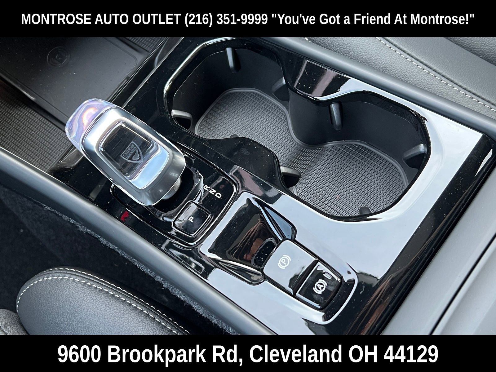 New 2026 Volvo XC40 B5 Plus w/ Protection Package Premier image 21