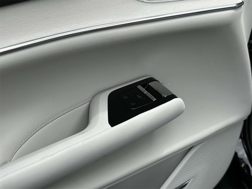 New 2025 Volvo EX90 Ultra image 16