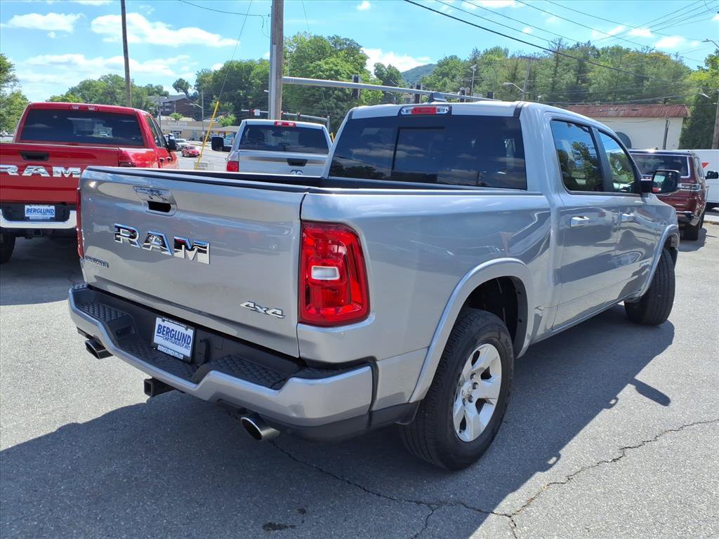 Used 2025 RAM 1500 Big Horn AWD/4WD image 4