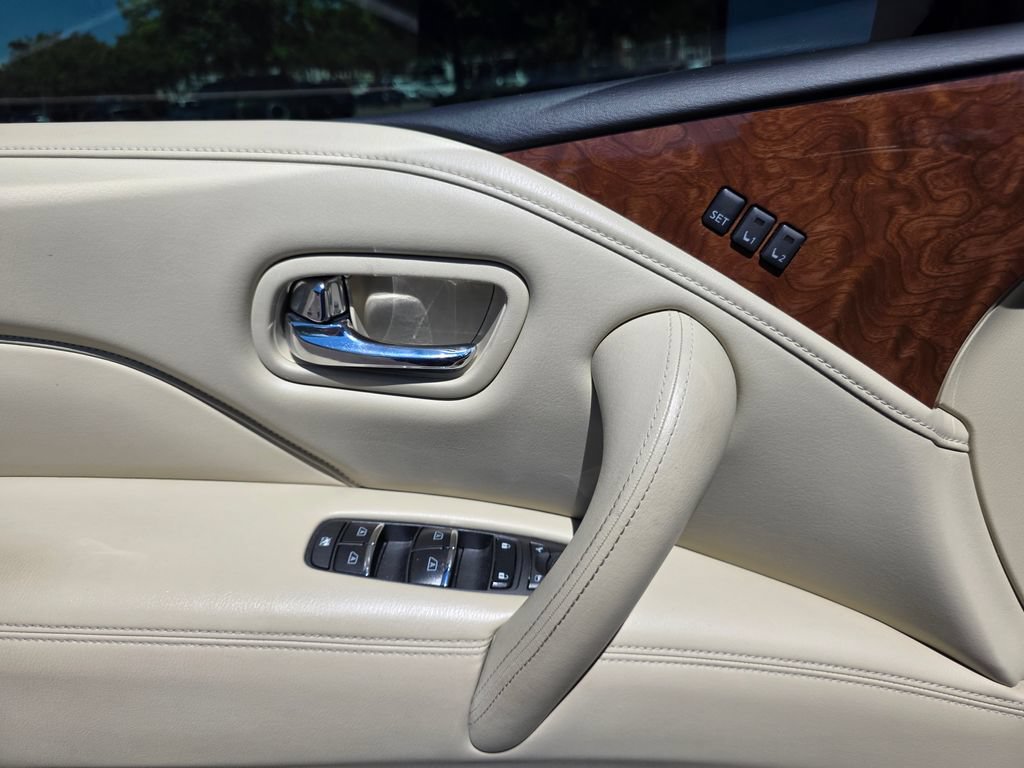 Used 2018 INFINITI QX80 2WD w/ Driver Assistance Package image 15