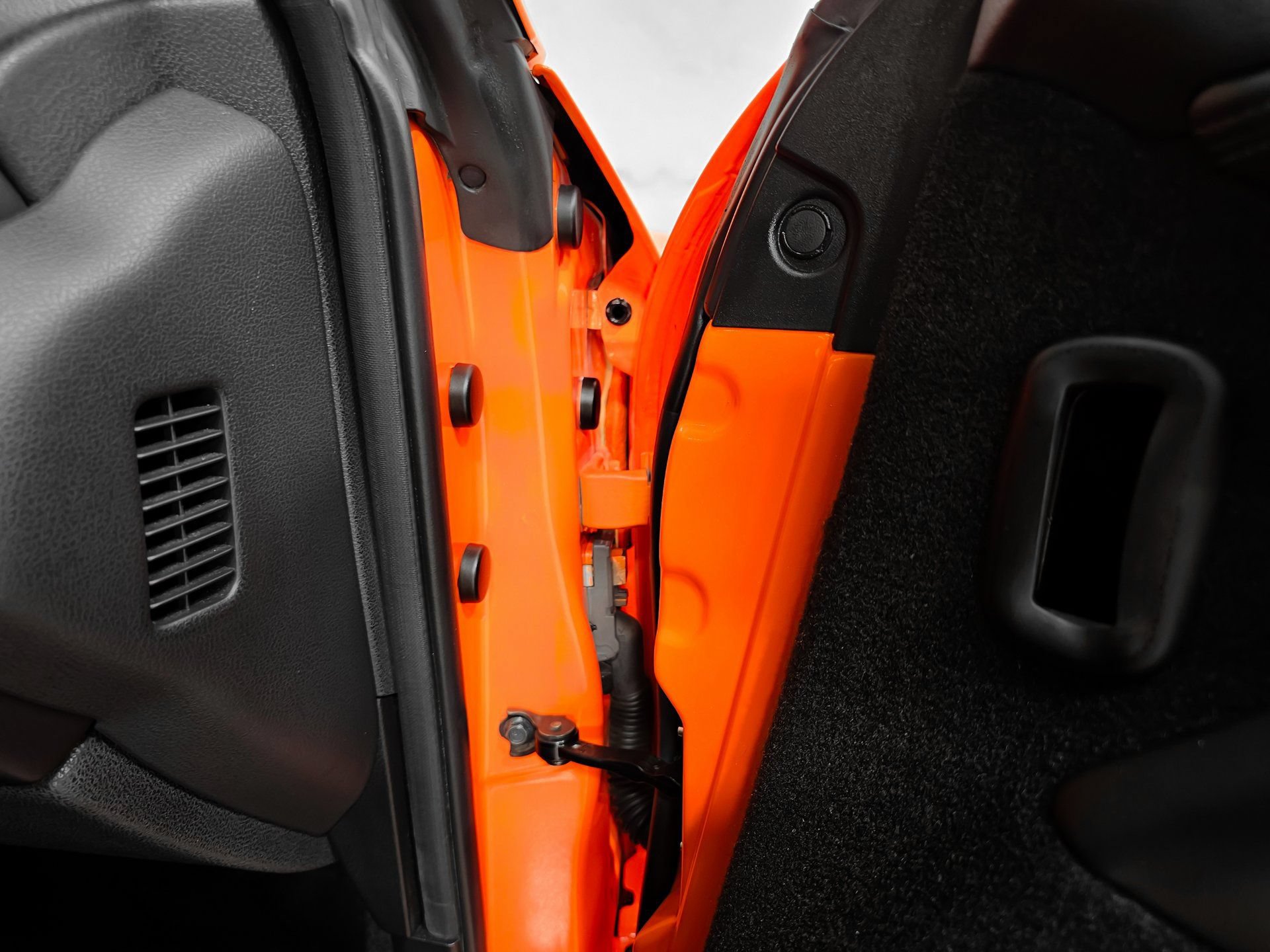 Used 2010 Nissan GT-R Premium AWD/4WD image 24