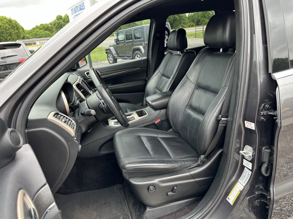 Used 2016 Jeep Grand Cherokee Limited image 15