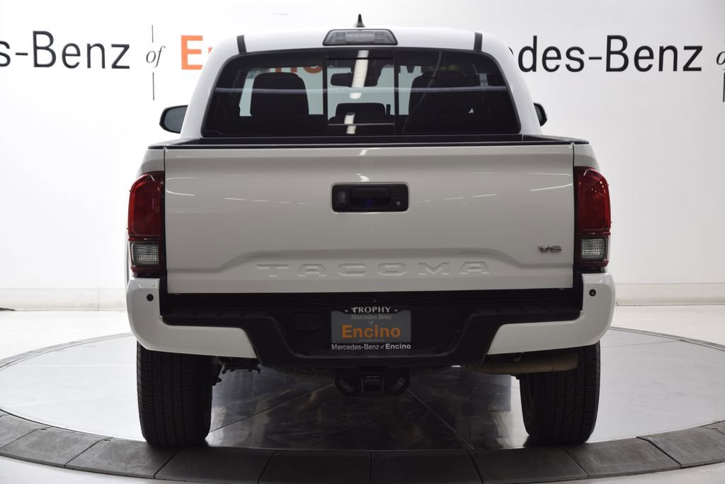Used 2019 Toyota Tacoma TRD Sport w/ Technology Package AWD/4WD image 3