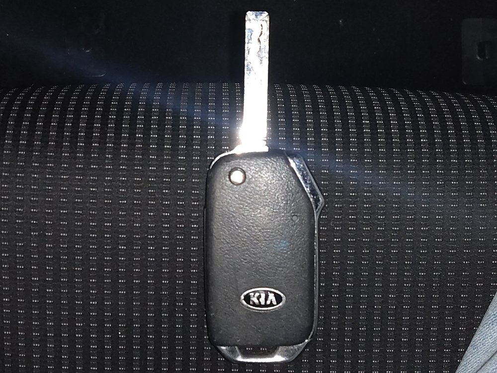 Used 2020 Kia Forte LXS FWD image 32
