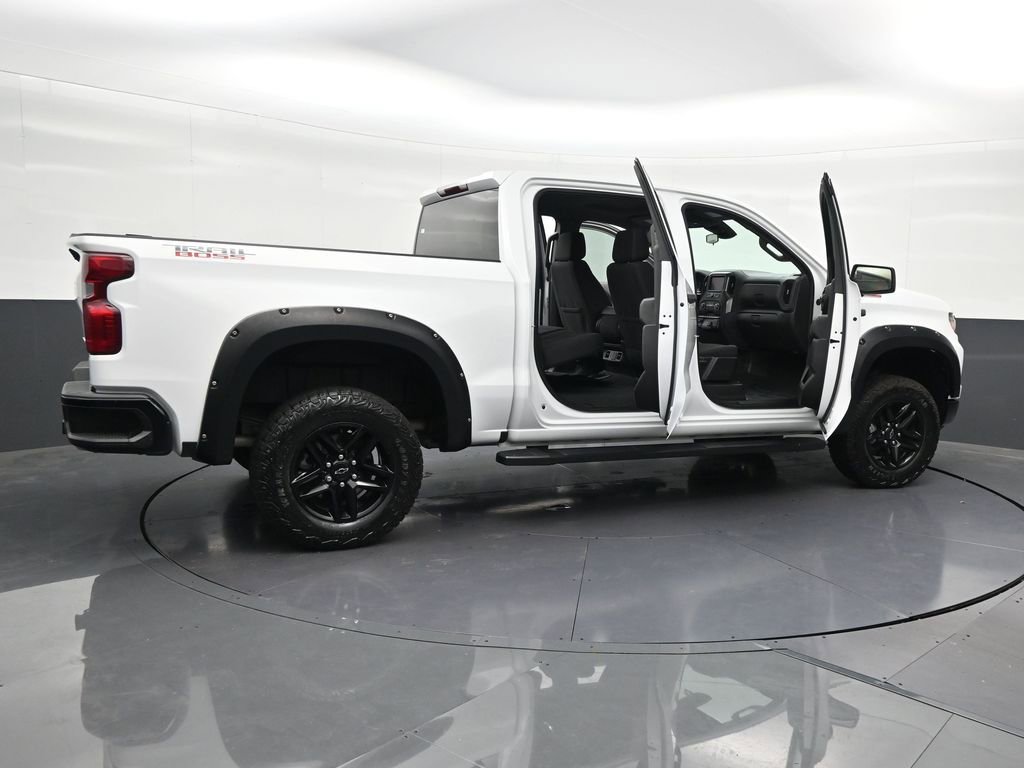 Used 2024 Chevrolet Silverado 1500 Custom Trail Boss AWD/4WD image 31