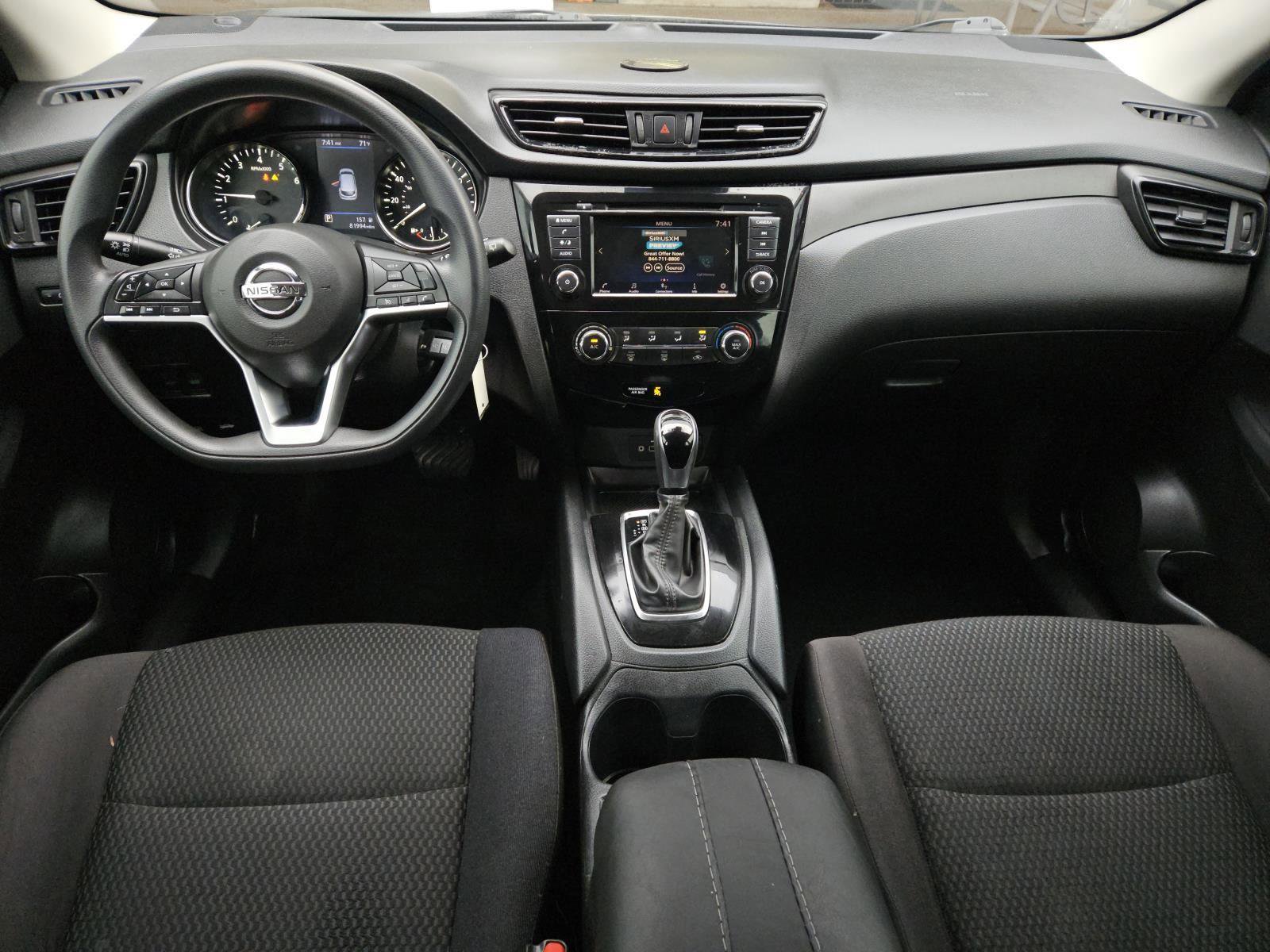 Used 2020 Nissan Rogue Sport S image 11