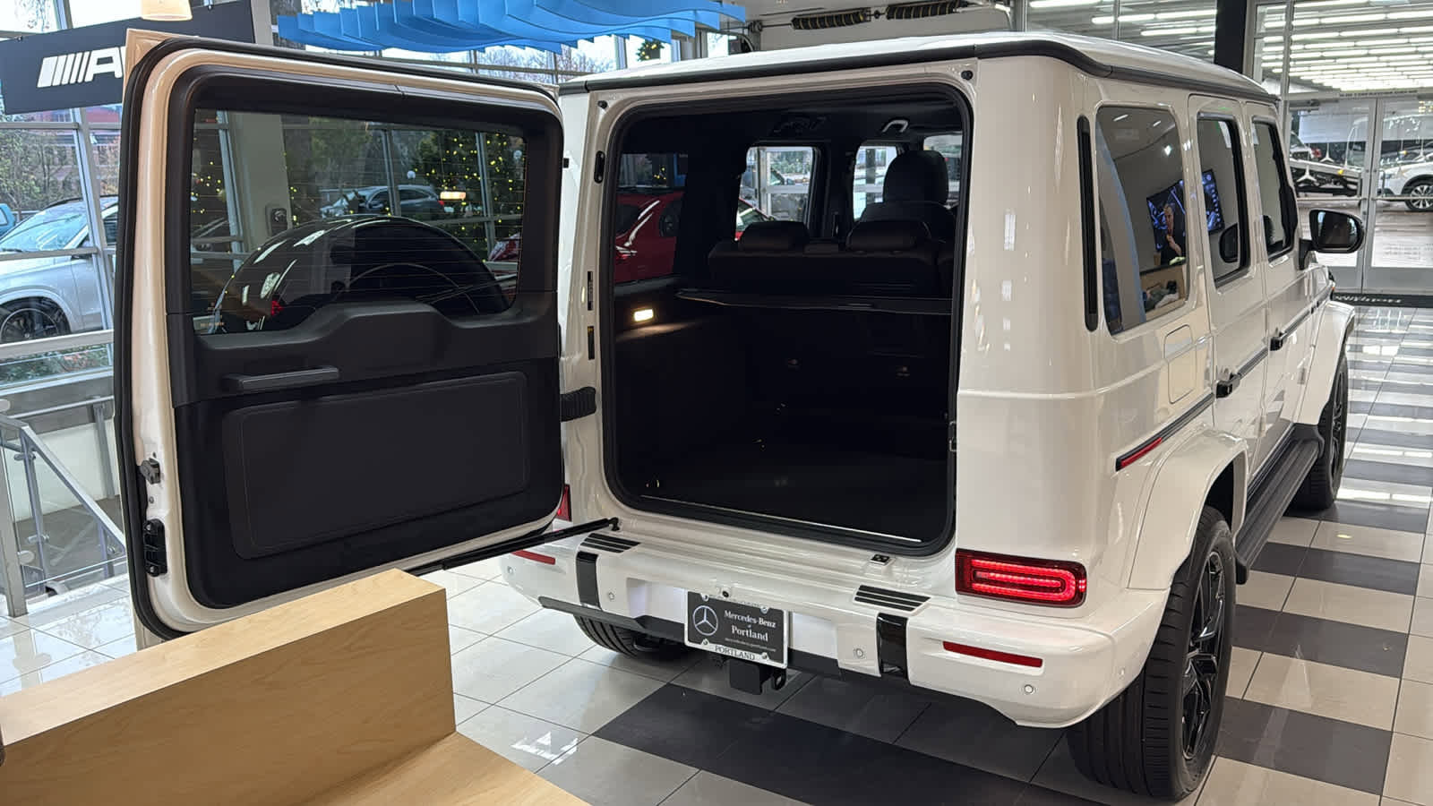 New 2026 Mercedes-Benz G 550 image 8