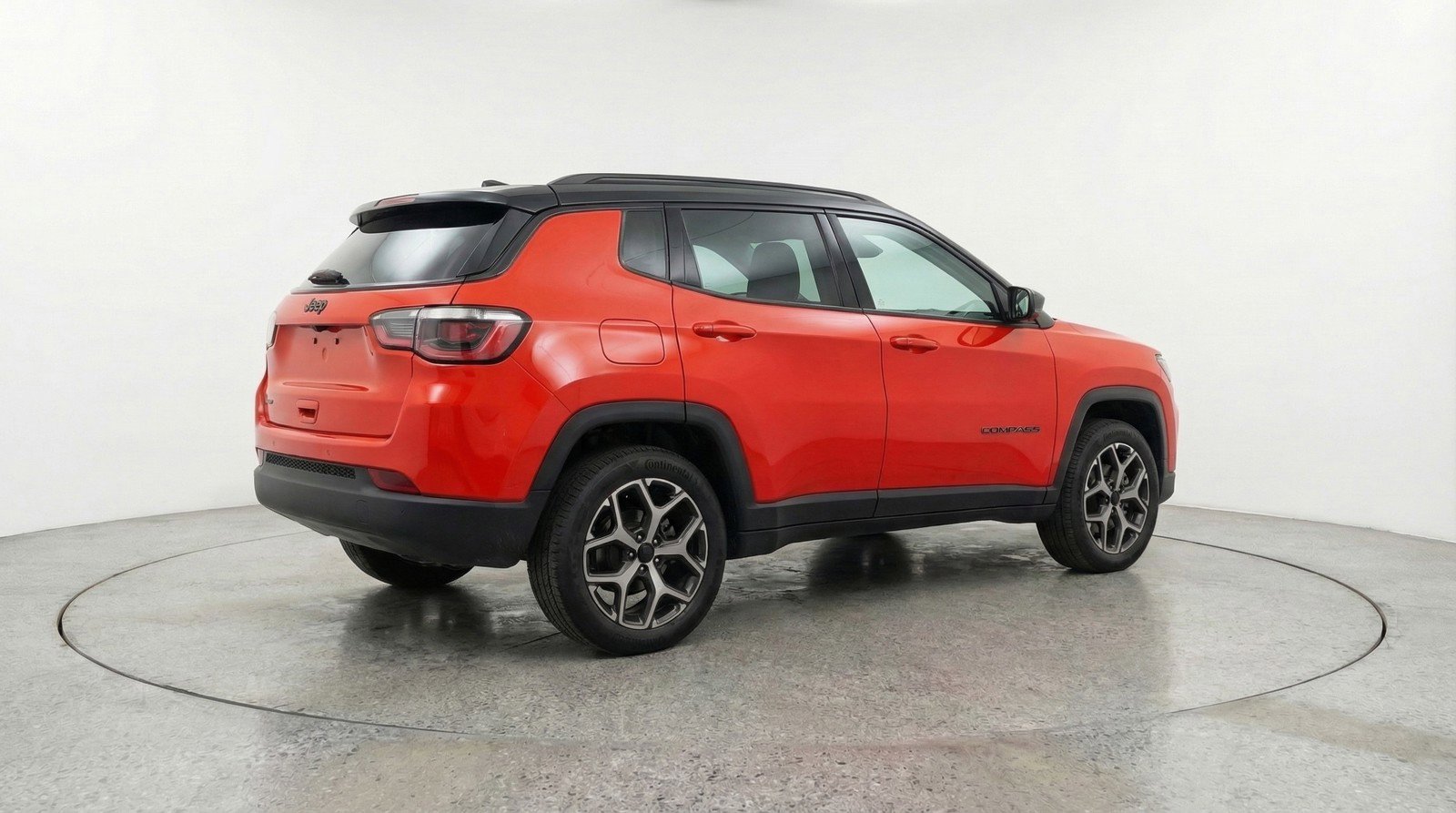 Used 2025 Jeep Compass Limited image 9
