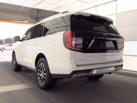 Used 2025 Ford Expedition Platinum AWD/4WD image 4