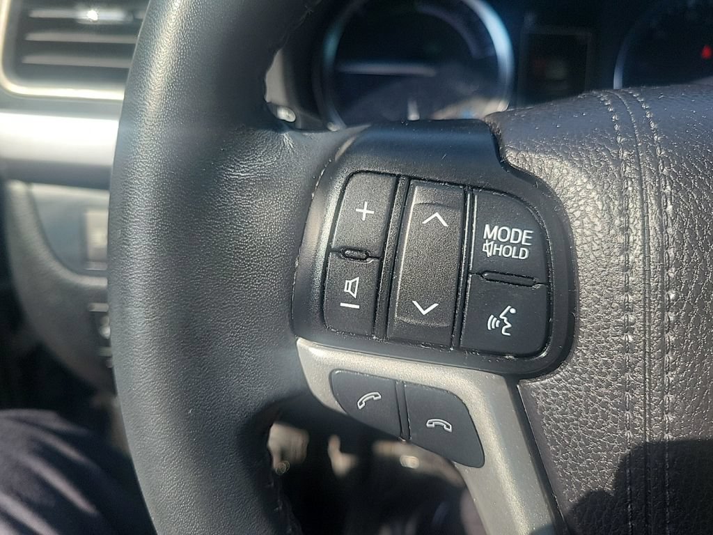 Used 2019 Toyota Highlander Limited Platinum AWD/4WD image 23