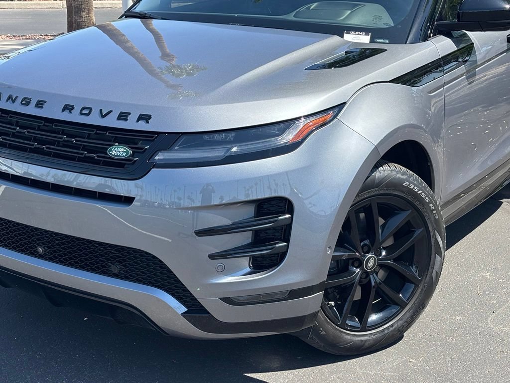 Used 2026 Land Rover Range Rover Evoque Dynamic SE AWD/4WD image 2