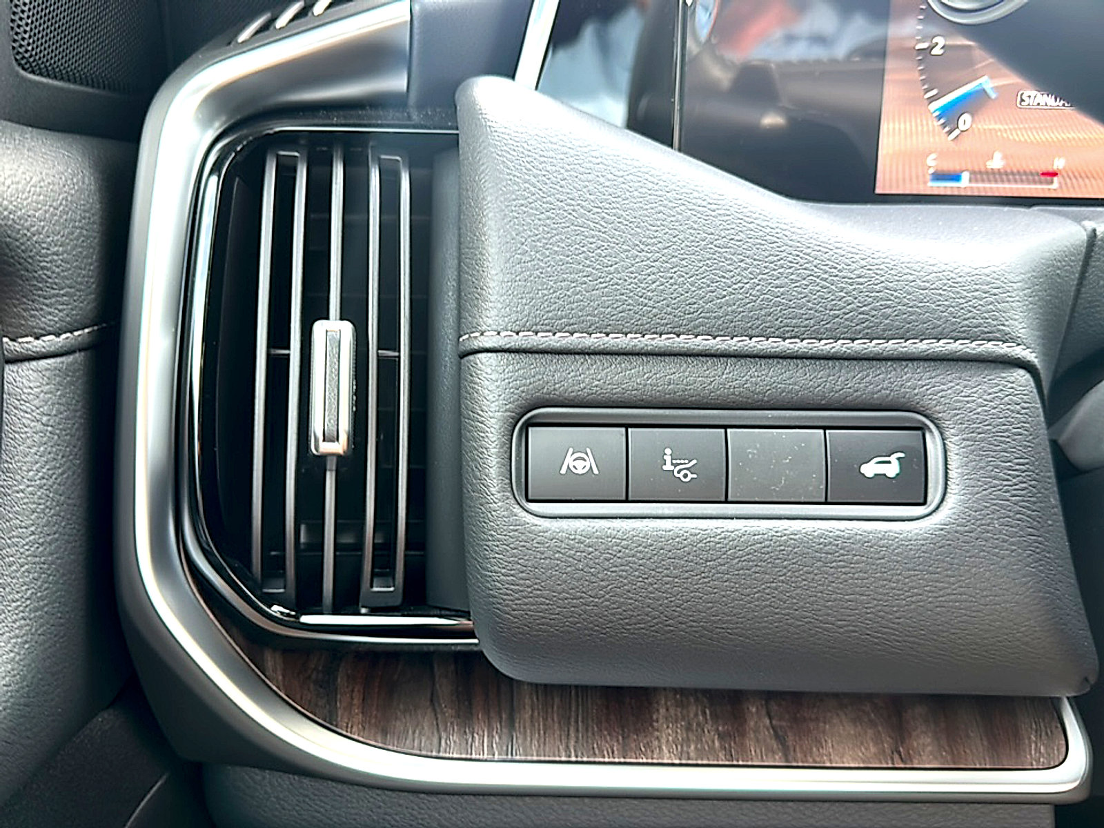 New 2026 Nissan Armada SL w/ Captain's Chari Seat Package image 26