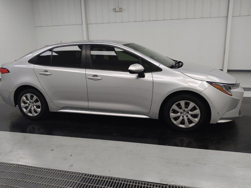 Used 2022 Toyota Corolla LE FWD image 11