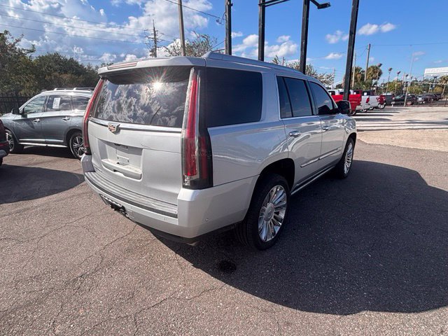 Used 2018 Cadillac Escalade Platinum RWD image 8