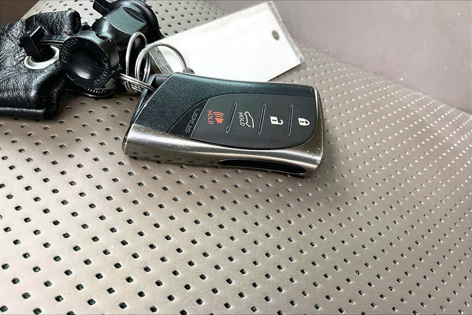Used 2021 Lexus GX 460 Luxury w/ Accessory Package AWD/4WD image 15