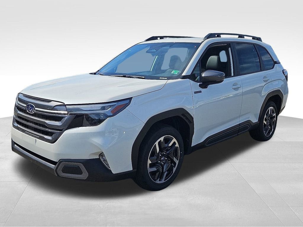 Used 2025 Subaru Forester Limited w/ Popular Package AWD/4WD image 2