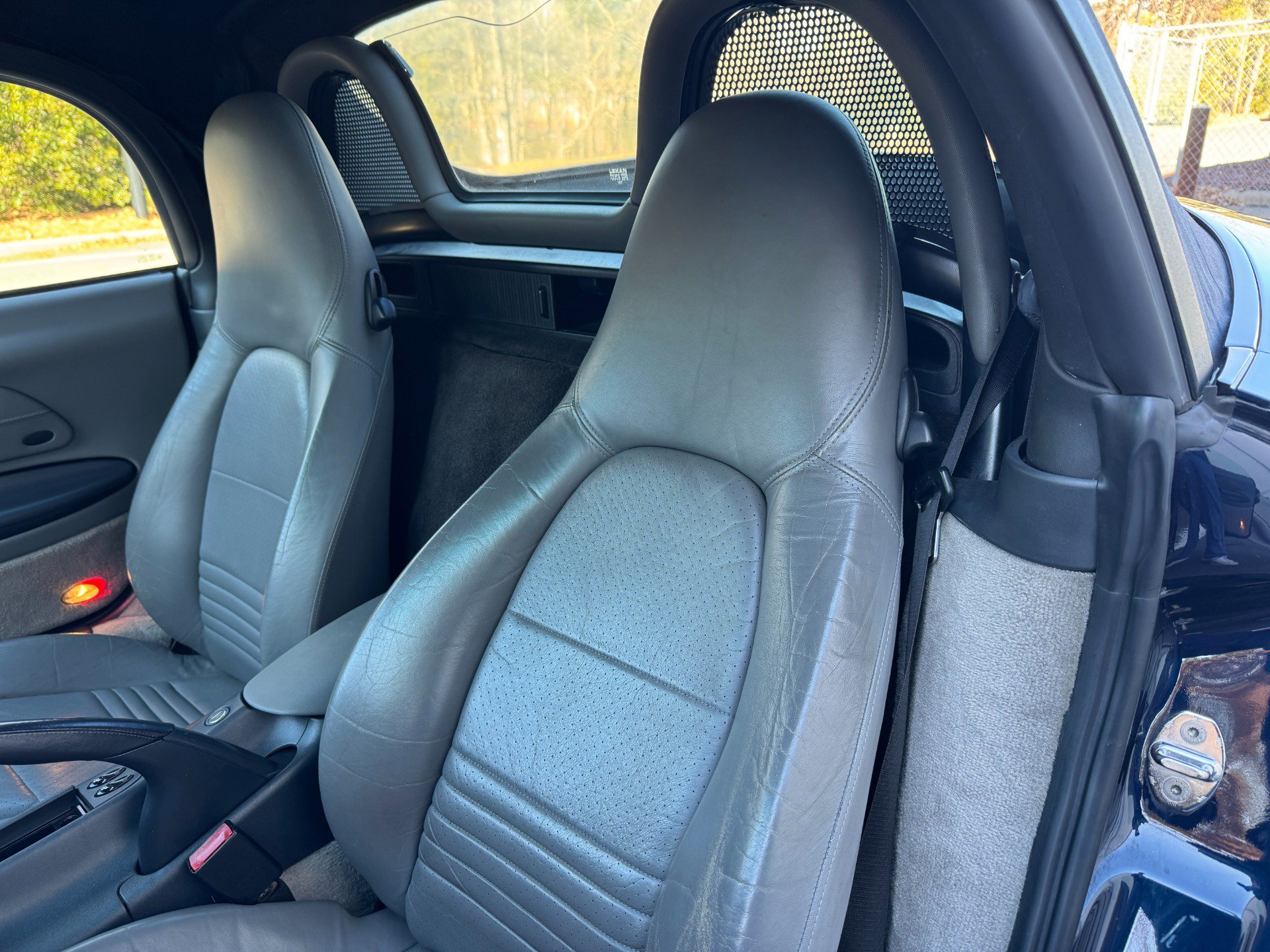 Used 1999 Porsche Boxster image 25