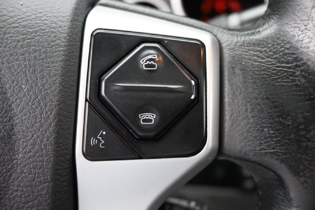 Used 2017 Toyota Sequoia SR5 AWD/4WD image 16