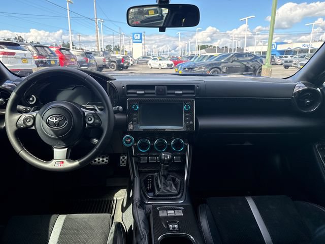 Used 2025 Toyota GR86 Premium w/ ALL Weather Mat Package (TMS) RWD image 11