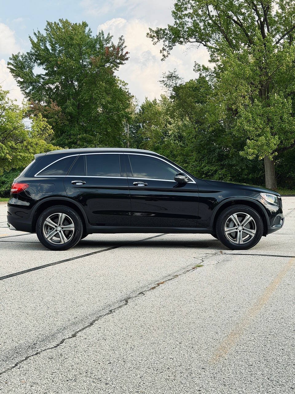 Used 2016 Mercedes-Benz GLC 300 4MATIC w/ Multimedia Package image 8