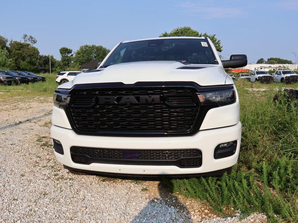 New 2026 RAM 1500 Express AWD/4WD image 4