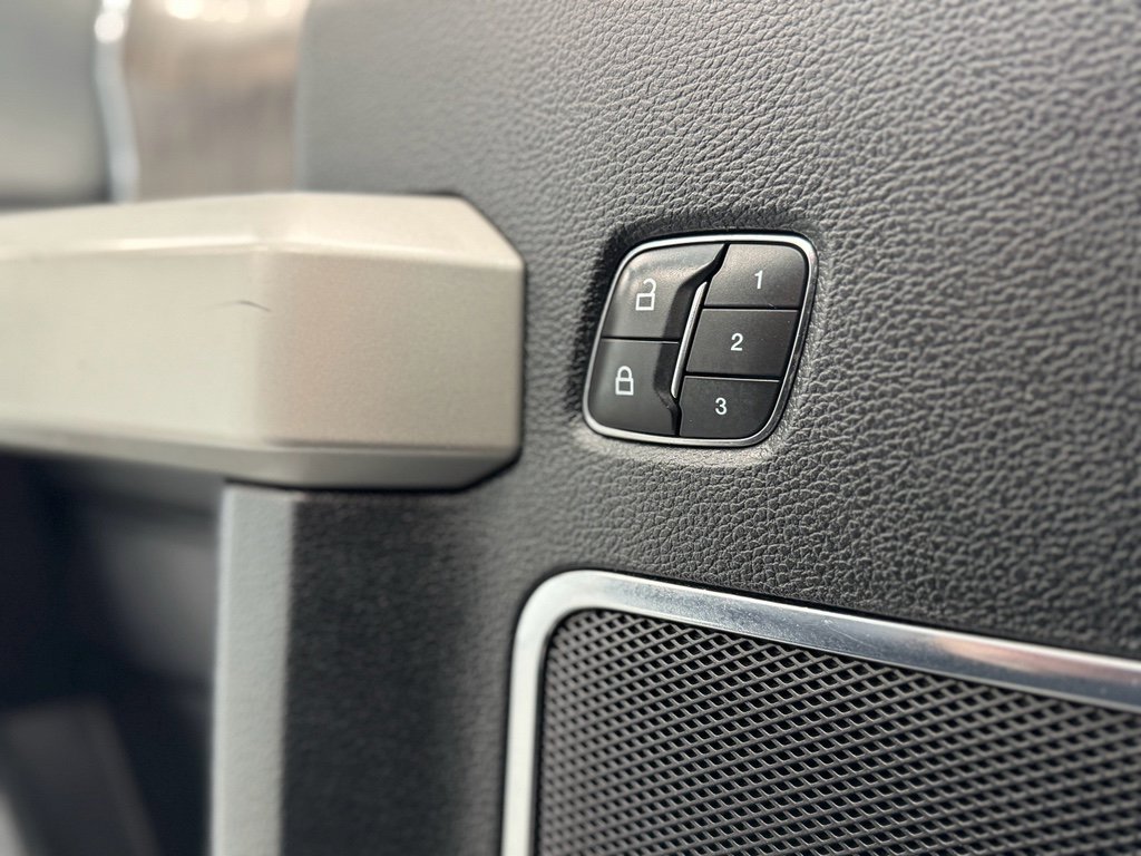 Used 2019 Ford F250 Lariat w/ Chrome Package image 20