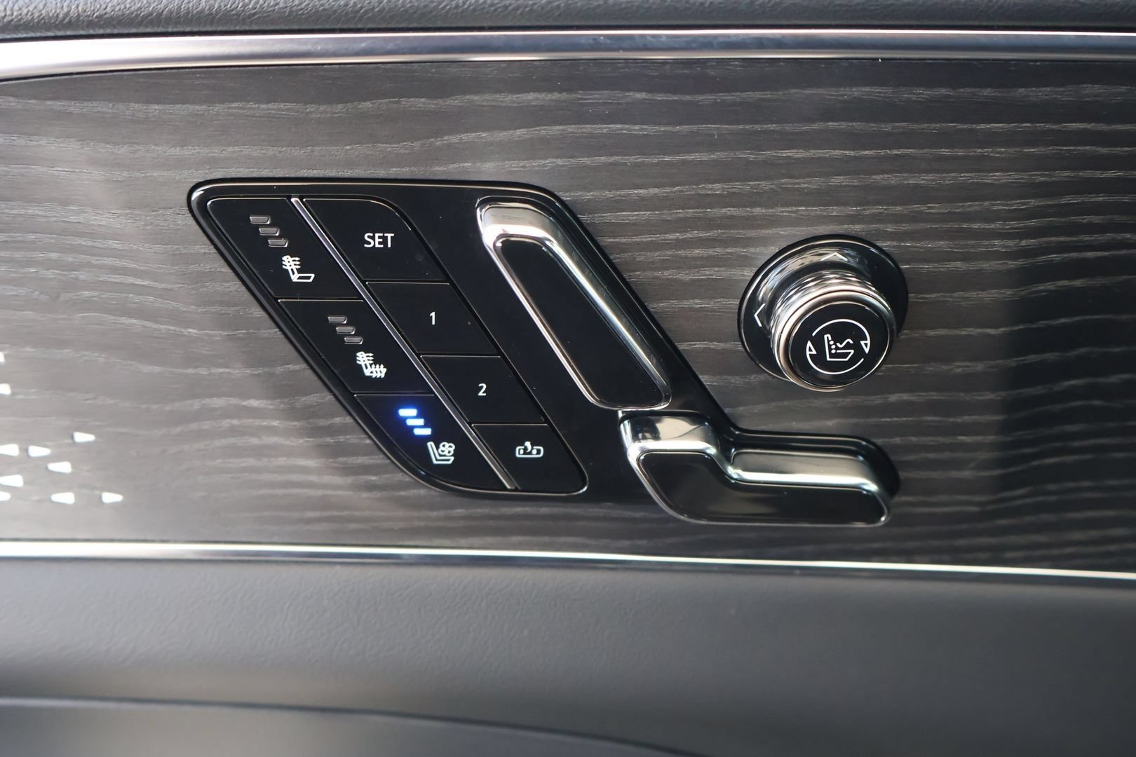 Certified 2023 Cadillac Lyriq 2WD image 11