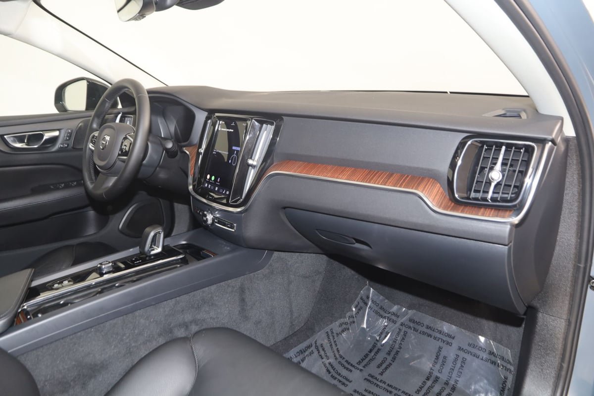 Used 2023 Volvo S60 B5 Plus AWD/4WD image 41