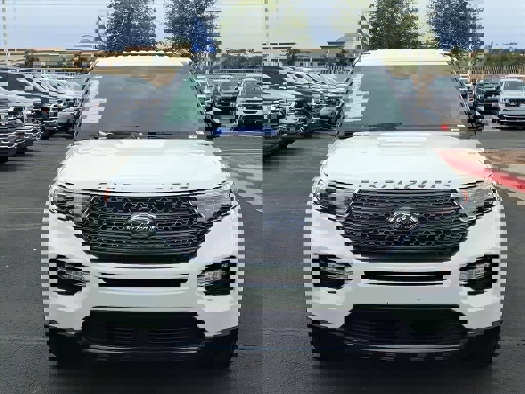 Certified 2023 Ford Explorer XLT w/ Equipment Group 202A image 2